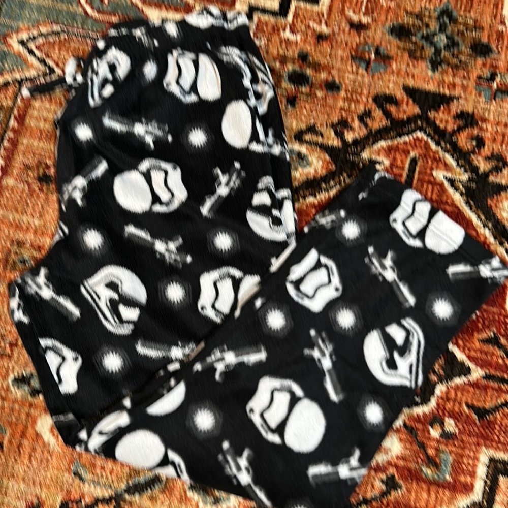 Star Wars fleece pants, size medium